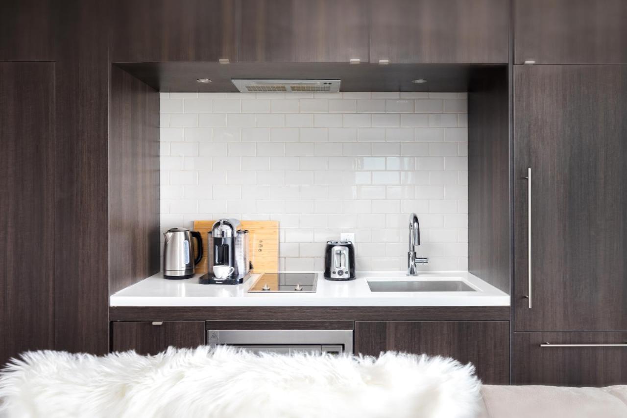 Luxury 2-Bedroom Apartment In Yorkville With The Best City View In Downtown Toronto Exterior photo